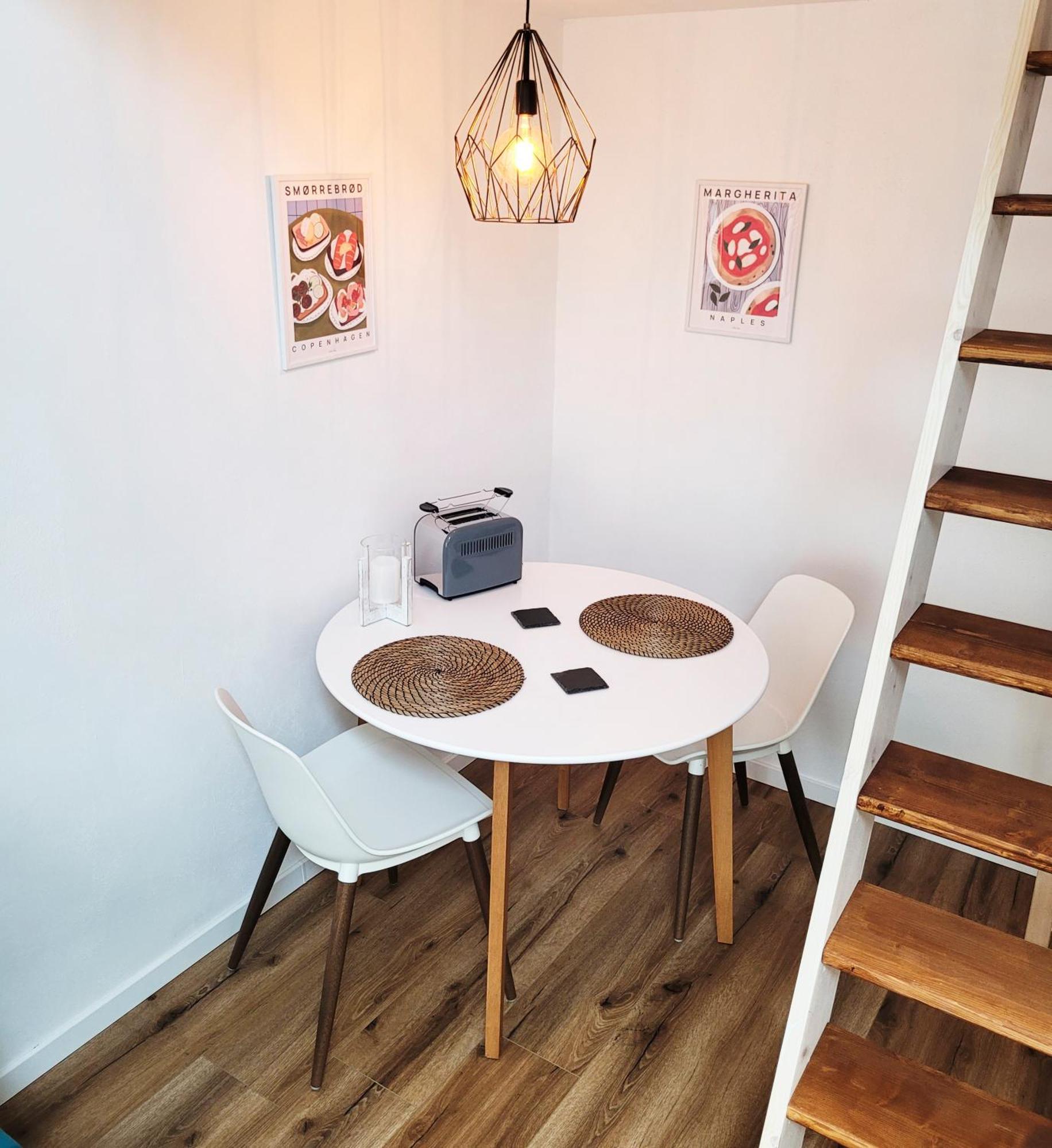 Modernes 1-Zimmer-Apartment Mit Galerie-Schlafkoje Im Skandinavischen Stil Ostenfeld  Exterior photo